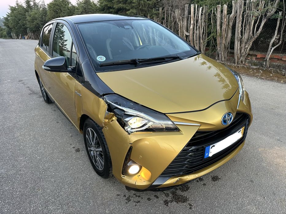 Toyota Yaris III Hatchback 1.5 Hybrid   RESERVADO