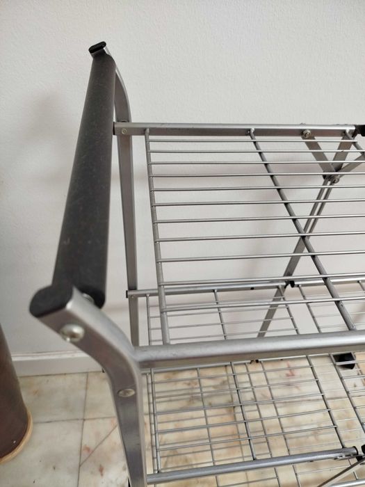 Carrinho de serviço dobrável em metal, com três prateleiras