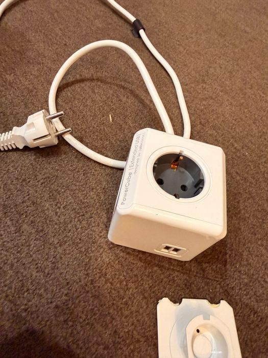 Przedłużać kosztka - 4 wyjscia + 2 wyjscia USB 1.2m