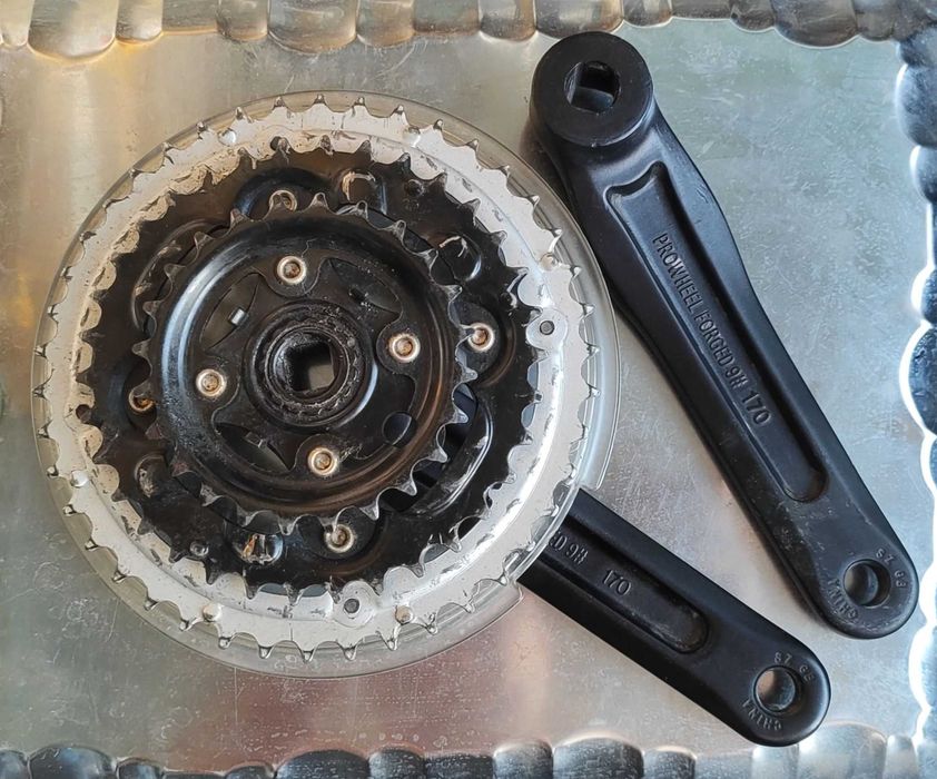 Велосипедні шатуни алюміній Prowheel , зірочки 24,34,42. БУ