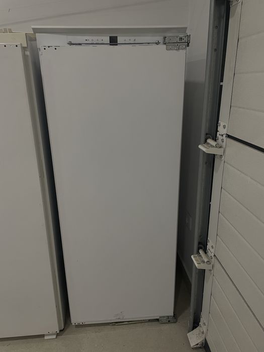 Conjunto Frigorífico Liebherr + Arca Vertical Miele (Encastre / Gama Alta)
