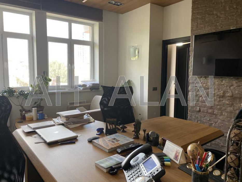 Здам офісне приміщення Київ, Липська. Центр