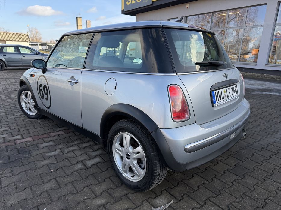 Mini cooper 1.6 benzyna zwykla z niemiec