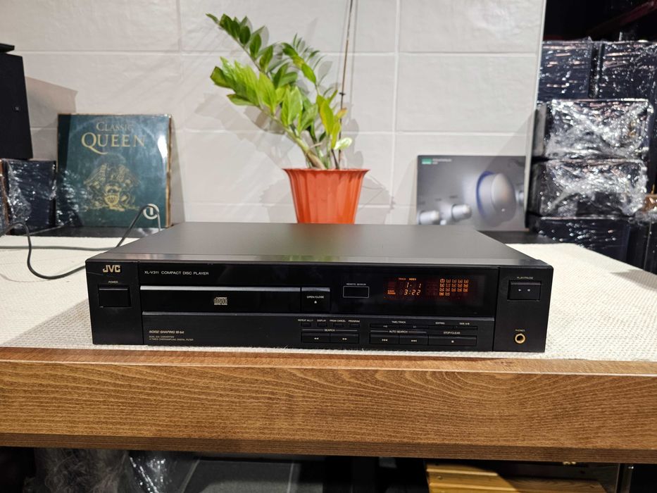 CD-програвач JVC XL-V311BK 18-біт