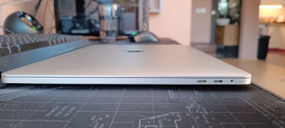 MacBook Pro 15" 2019 Touchbar