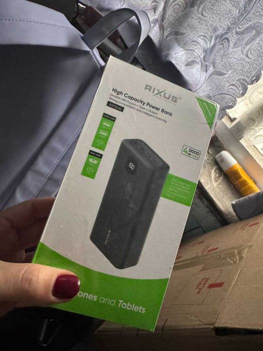Павербанк потужний 40000 30000 Power Bank для ноутбука роутера