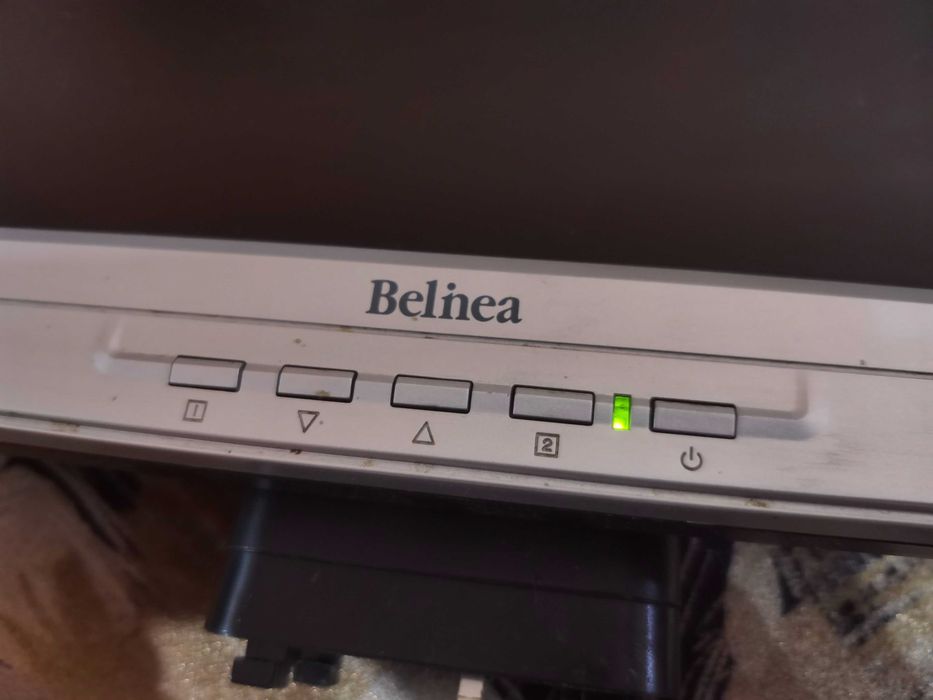 Монитор 17 дюймов Belinea 101728 под восстановление разьемы DVI-VGA