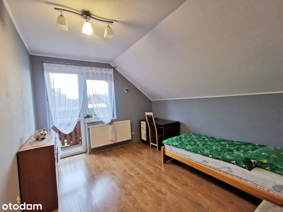 Urokliwy dom  z widokiem na góry