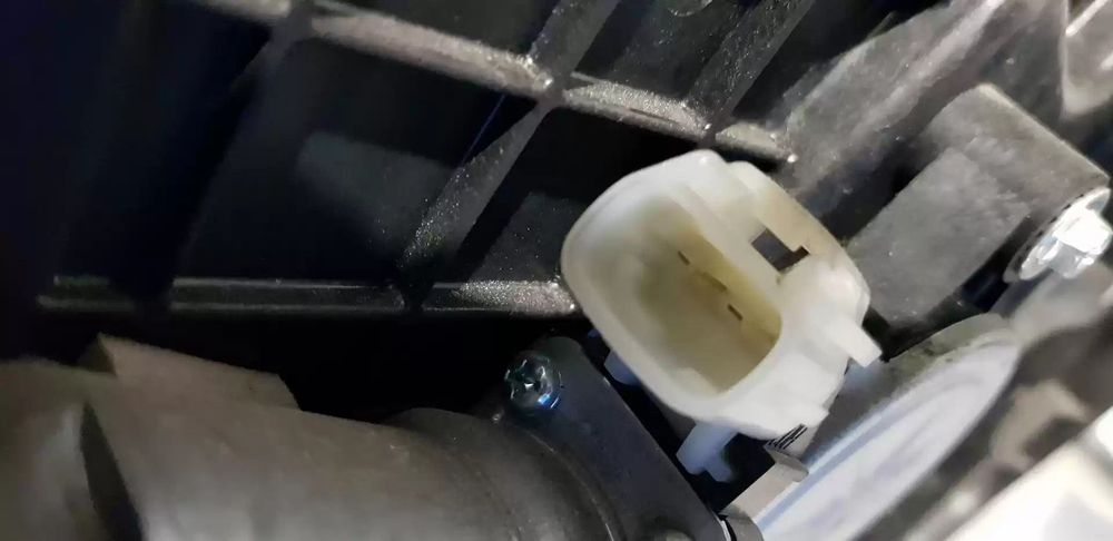 ELEVADOR DE VIDRO FRONTAL DIREITO KIA CARENS IV 2017 -82460A4000