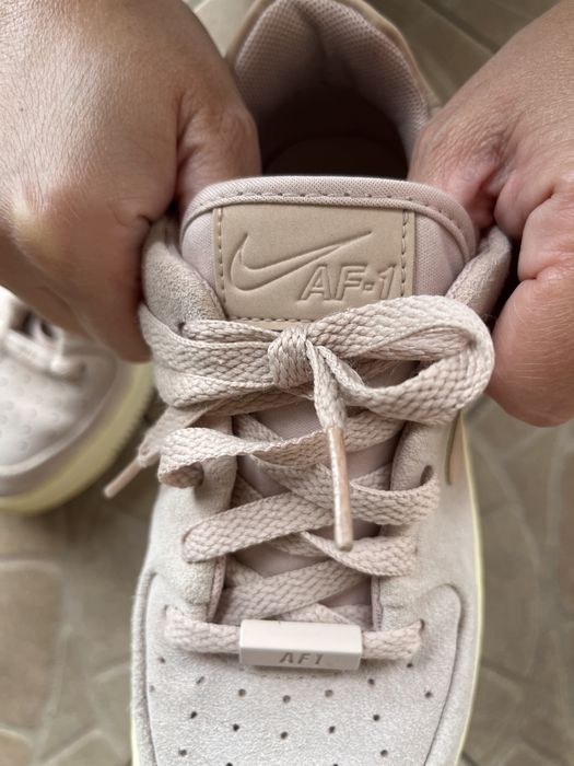 NIKE Air Force 1