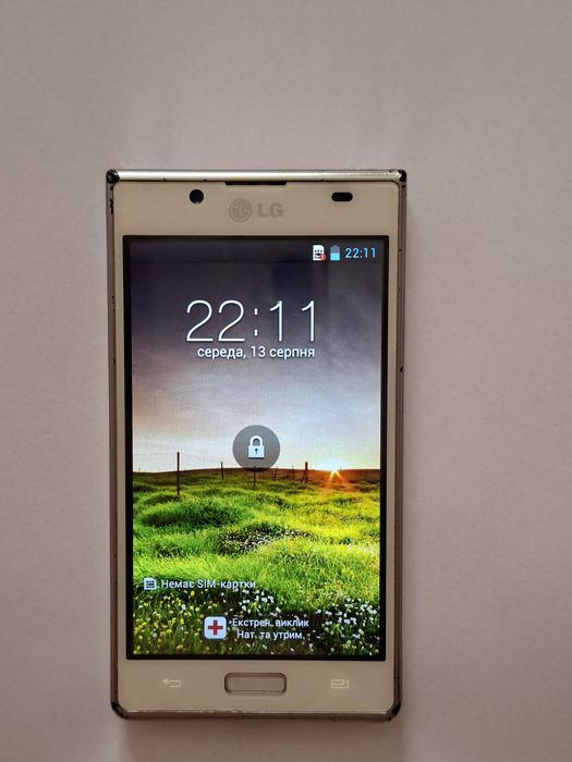 Телефон LG Optimus P705