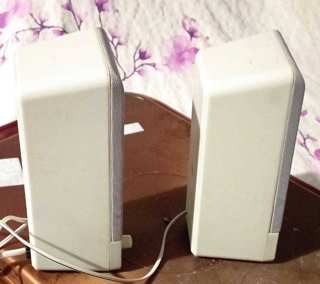 Продам активные колонки Genius