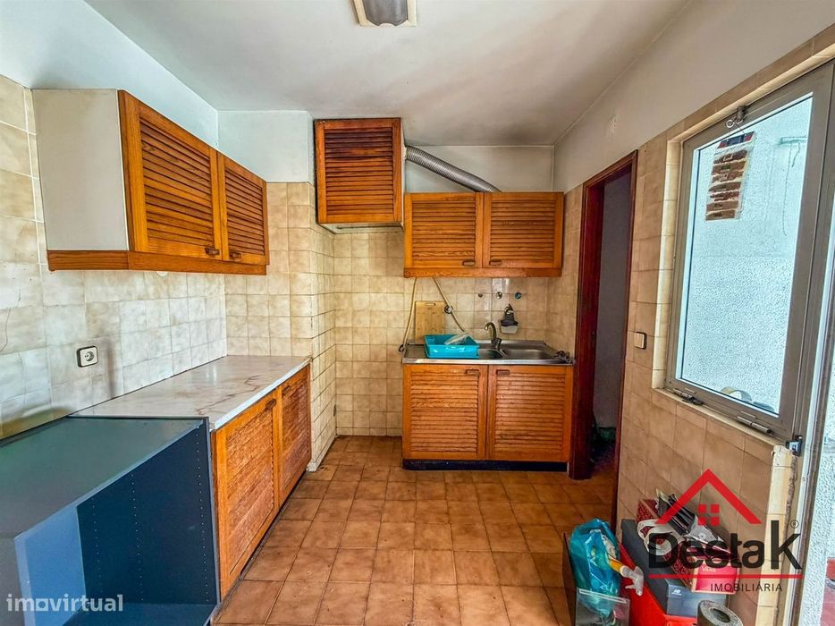 T3 Apartment in Santo António dos Cavaleiros