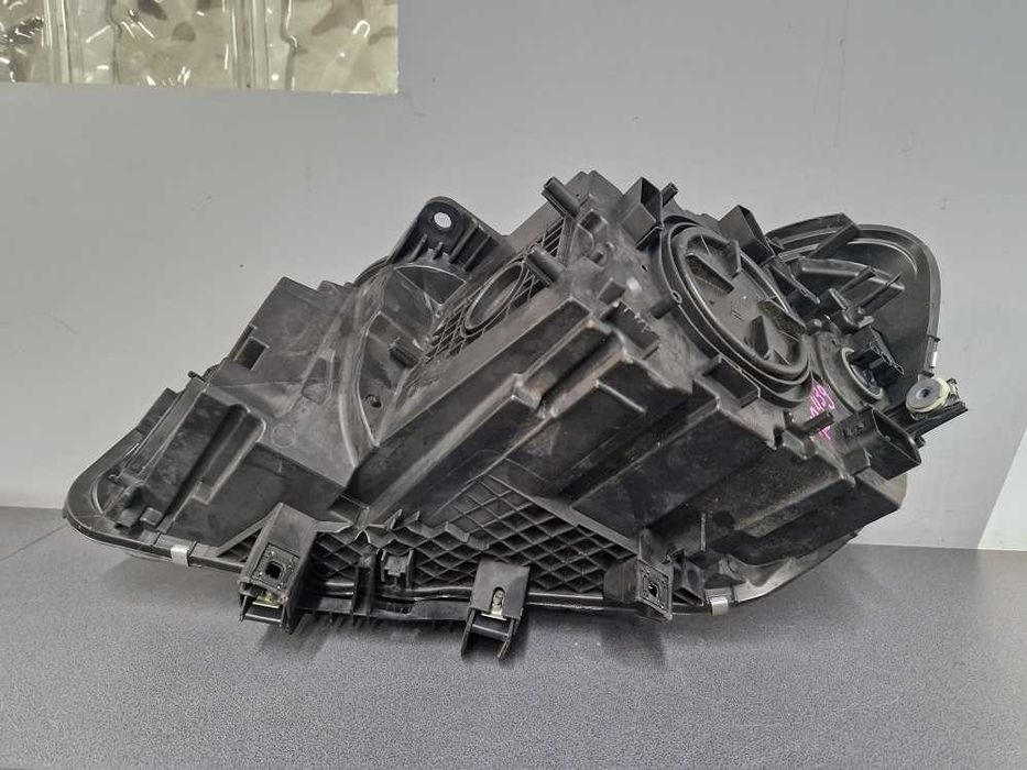 BMW 2 F45 F46 14r.- Lampa Przód Prawa