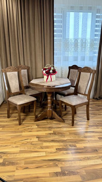 Стол кухонный обеденный. Комплект обеденный стол и стулья на кухню.