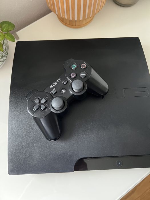 Консоль PlayStation 3 + геймпад: 2 900 грн. - Приставки Соломоново на Olx