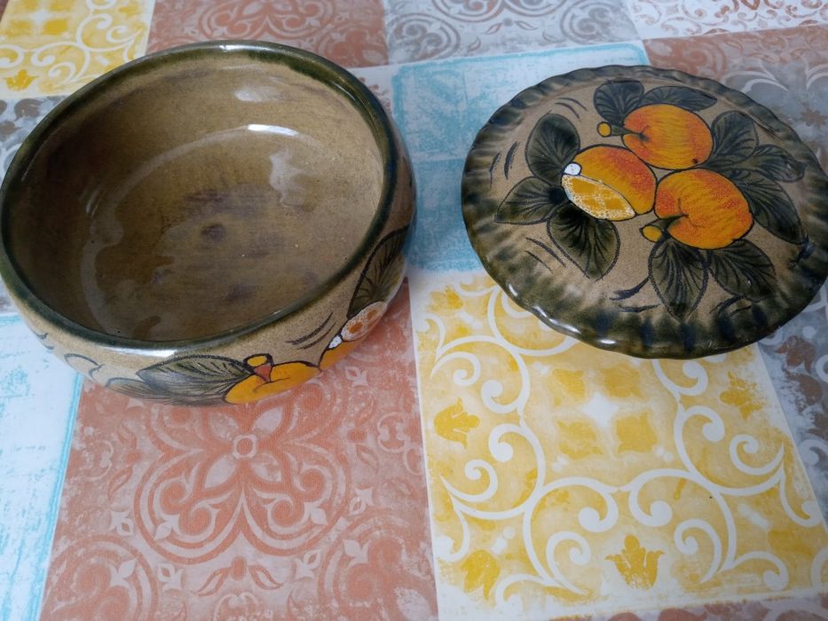 Kuferek ceramiczny gliniany ozdobny starodawny