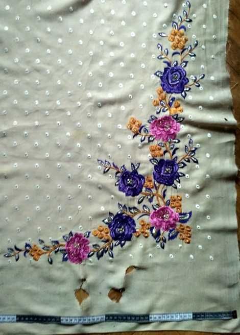 в национальном стиле красивая вышивка шелком на хлопке гирлянда цветы