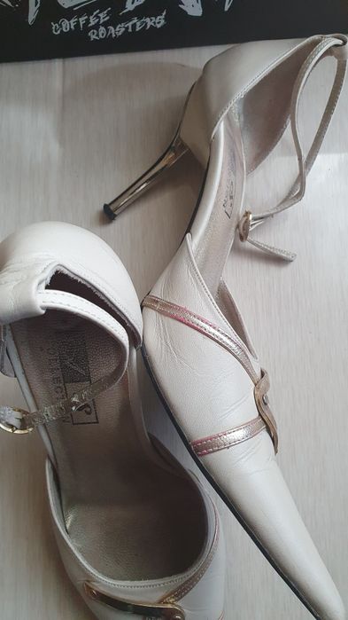 Отдам даром кожанные туфли  размер 37