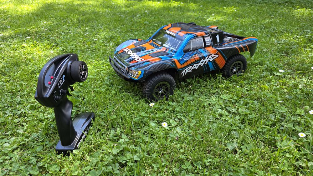 Traxxas Slash 4x4 Ultimate + 3x LiPo 3S + ładowarka