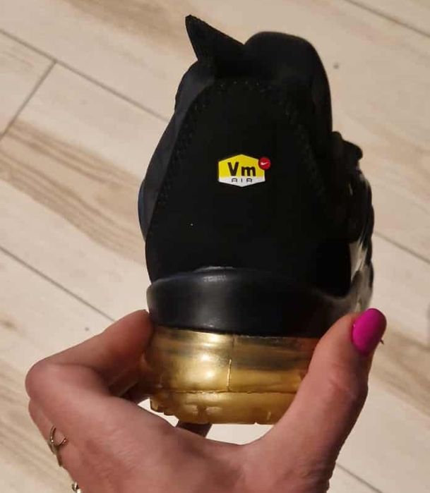 Buty Nike Vapormax plus złote rozmiar 40
