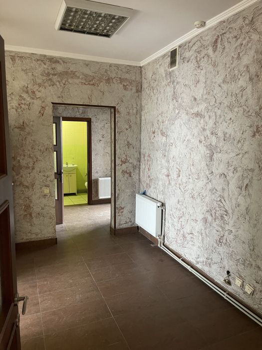 Продається не житлове офісне приміщення