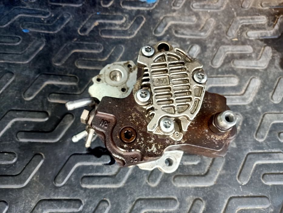 Паливний насос тнвд bosch Opel 1,7 cdti