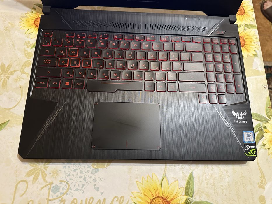 Потужний ігровий ноут Asus Tuf (i7 8750 6ядер, GTX 1050Ti 4GB)