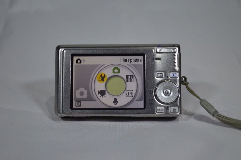 Nikon Coolpix S500 7.1MP 3x Zoom Full HD стильний металевий корпус/ 3x оптичний зум