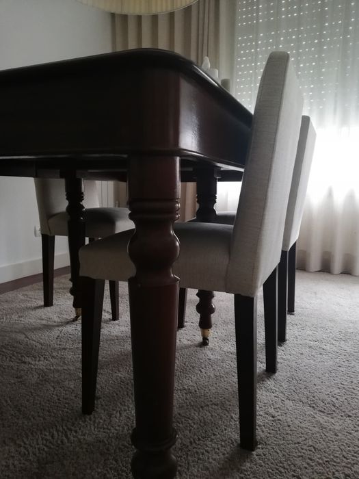 6 Cadeiras estofadas em cru