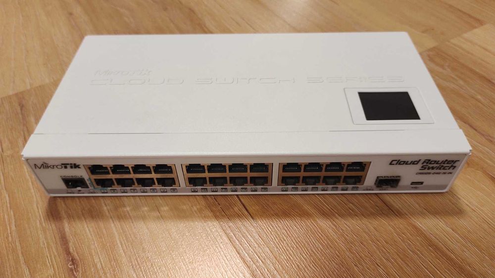 Комутатор MikroTik CRS125-24G-1S-IN