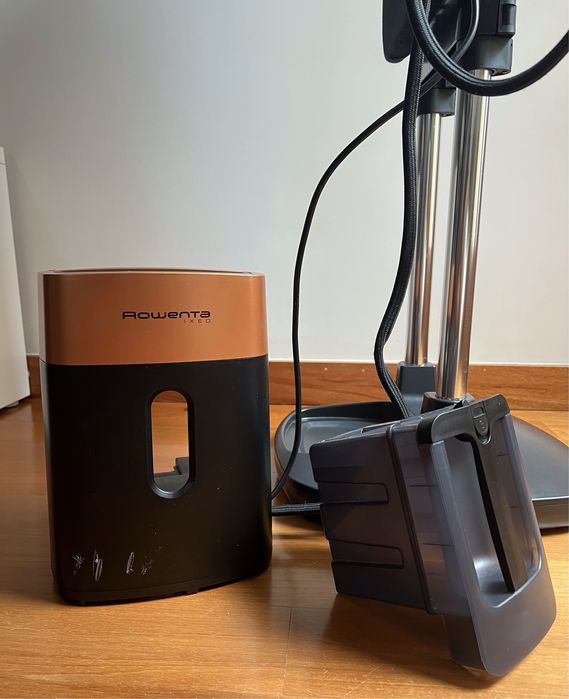Ferro a vapor da marca Rowenta