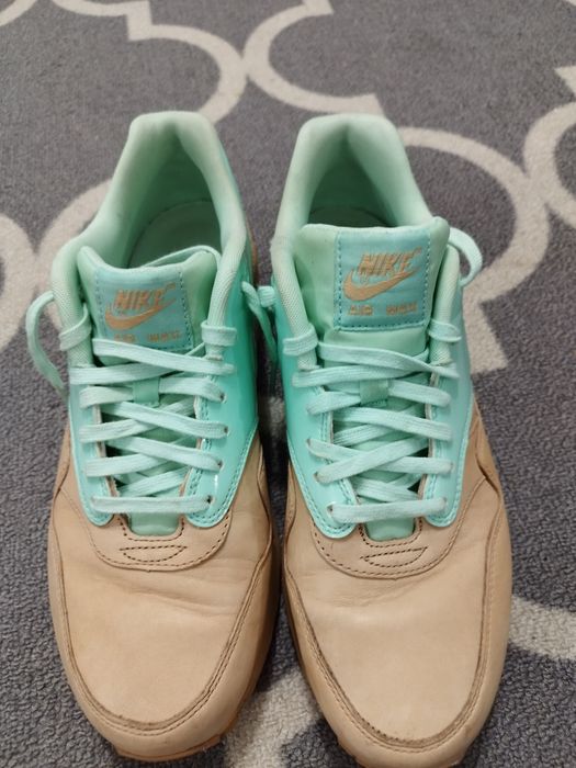 Nike Air Max 1 VT QS Arctic Green Vachetta
Arctic Green Vachetta
Arcti