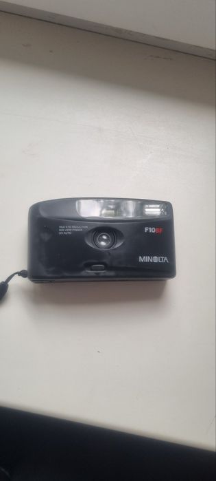 Плівковий фотоапарат Minolta F10BF

справний