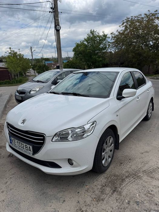 Оренда Peugeot 301 (газ/бензин)