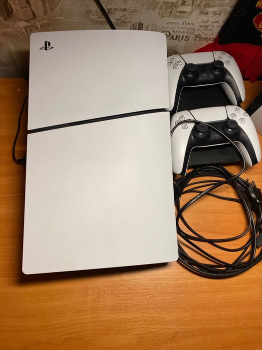 Playstation 5 slim + 2 геймпада