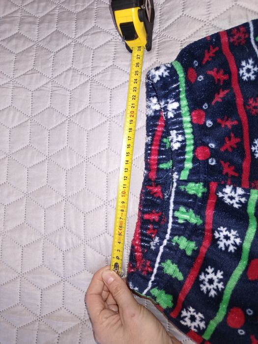 Piżama chłopięca świąteczna r.122/128 cm.