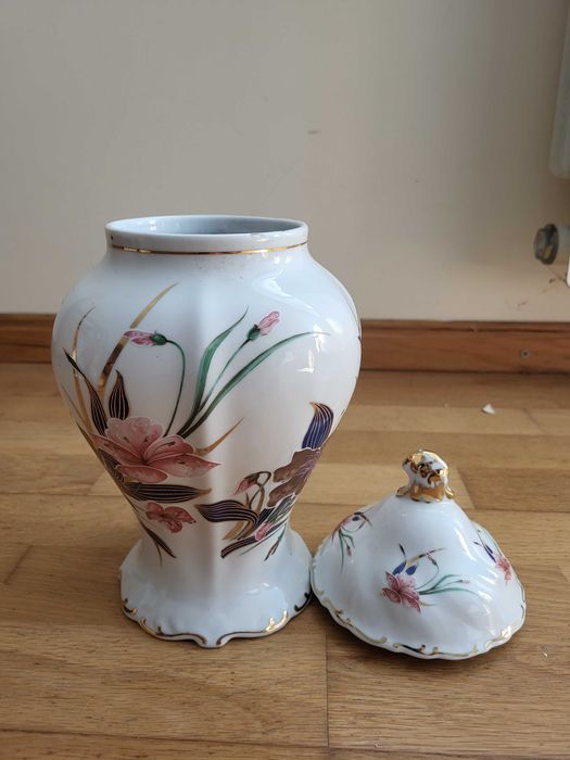 Jarra com tampo - Porcelanas Encarnação