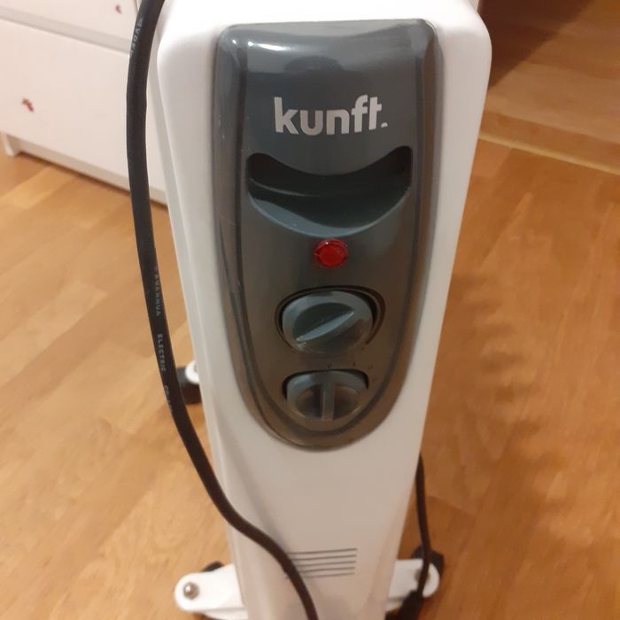 Aquecedor a óleo branco