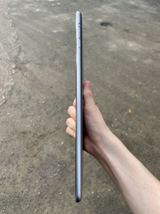 Планшет iPad Air 16Gb
