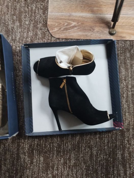 Взуття жіноче весна-літо, осінь-зима різних розмірів на підборах і без