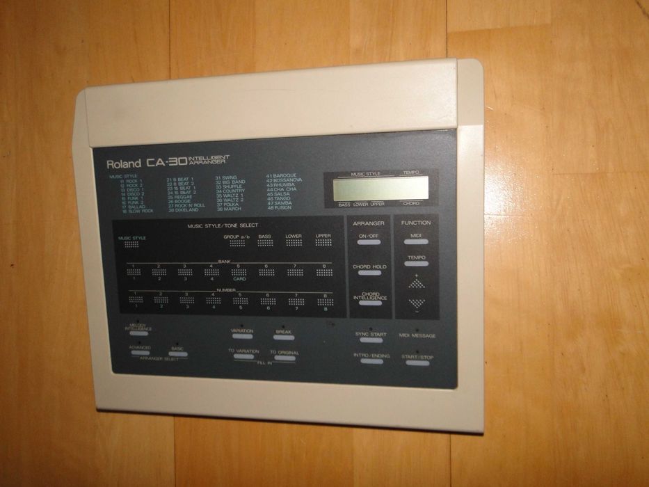 Zawodowy Aranżer ROLAND CA-30 Intelligent Arranger.Ideał.Okazja
