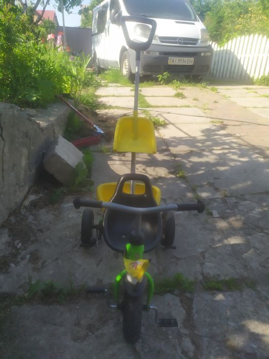 Продається трьох колісний велосипед