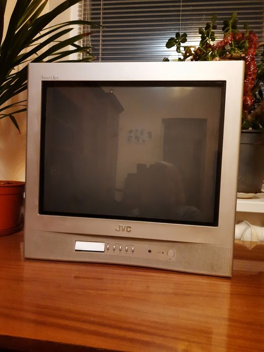 Продается телевизор