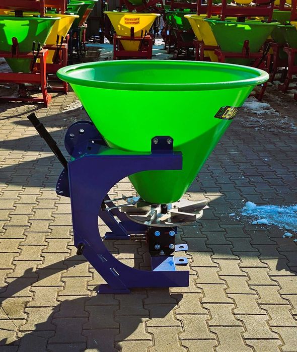 Zbiornik 400L Lejek Rozsiewacz do nawozu Demarol