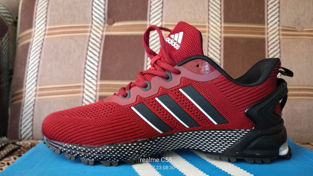 Кросівки adidas marathon