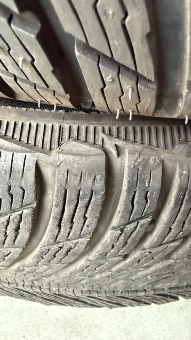 Jogo de 5 pneus MICHELIN 255/70 R18