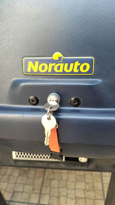 Mala tejadilho Norauto Bermude 320 com chave