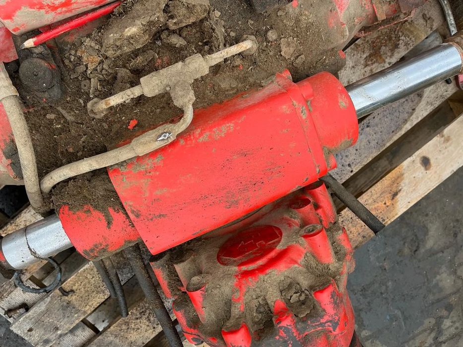 siłownik skrętu do ładowarki teleskopowej manitou