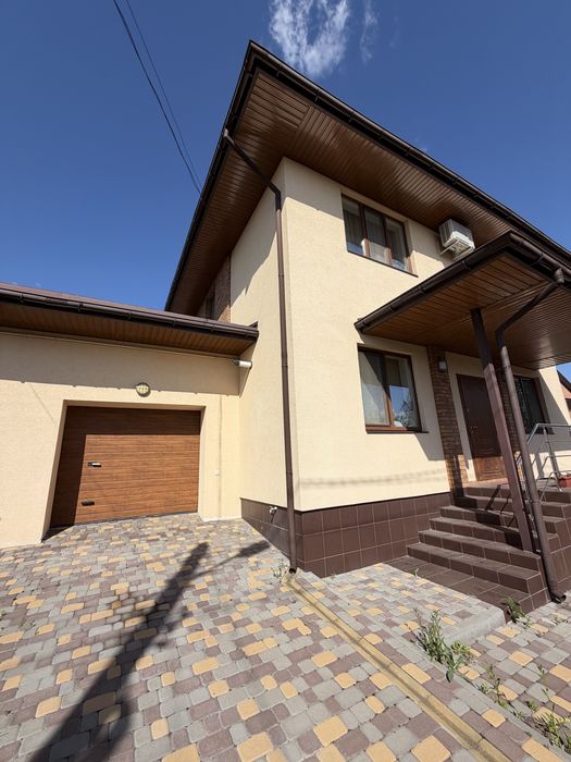 Продам Эксклюзивный ‼️2 х этажный дом ‼️Малая Даниловка‼️199м2,дизайн. ремонт( код 5577)